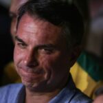 imprensa-internacional-repercute-fuga-de-flavio-bolsonaro-do-brasil