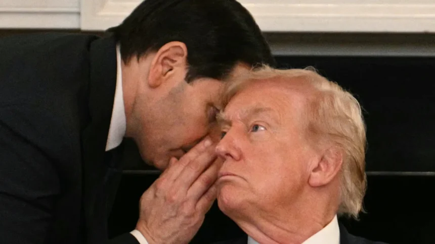 aliado-de-trump-diz-que-flavio-bolsonaro-chegou-aos-eua