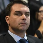 governo-trump-esta-ciente-da-saida-de-flavio-bolsonaro-do-brasil,-dizem-aliados