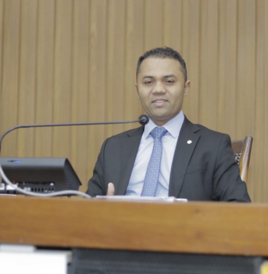moisemar-destaca-entrega-de-viatura-a-guarda-municipal-de-pium,-com-emenda-de-sua-autoria