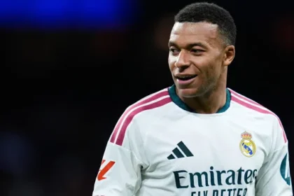 “milhoes-na-china-odeiam-mbappe.-ele-e-um-saco-de-pancada”,-diz-dugarry