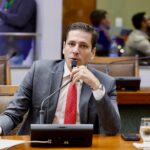 olyntho-relata-a-ldo-2027-e-defende-orcamento-alinhado-ao-novo-governo