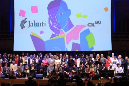ruy-castro-vence-premio-principal-do-jabuti-pela-2a-vez-consecutiva