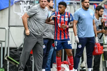 bahia-de-ceni-frustra-gol-de-lucas,-vence-sao-paulo-e-segue-na-caca-ao-g5
