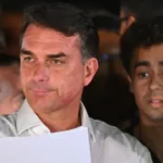 quem-pagou-o-voo-de-flavio-bolsonaro?-dono-de-jato-revela-valor-nos-eua