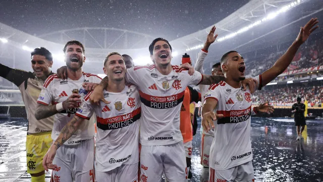 flamengo-goleia-vasco-e-abre-vantagem-sobre-palmeiras-no-brasileirao