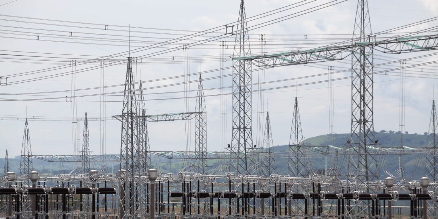 aneel-preve-tres-leiloes-de-transmissao-de-energia-em-2027