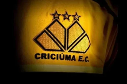 de-olho-em-vaga-no-g-6,-criciuma-abre-36a-rodada-da-serie-b-contra-a-rebaixada-ponte-preta