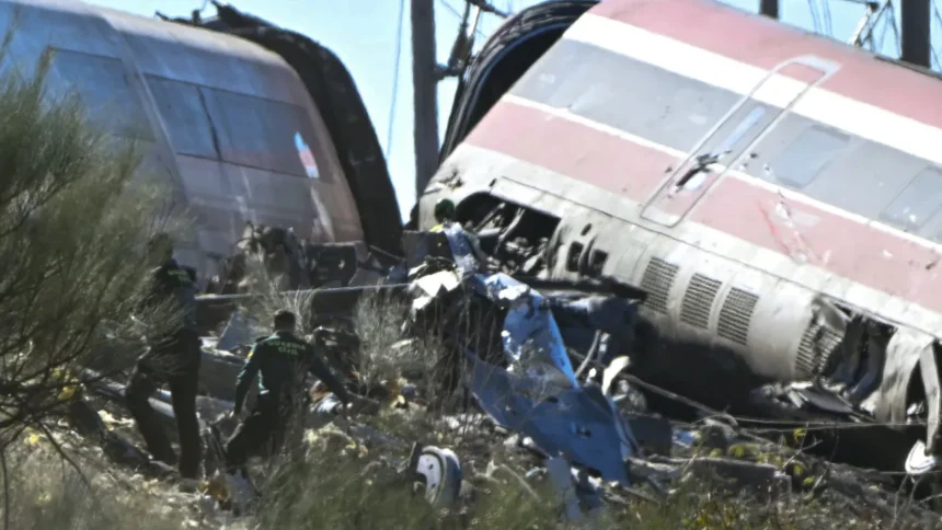 trem-que-colidiu-na-espanha-trafegava-entre-160-e-200-km/h,-diz-relatorio-preliminar