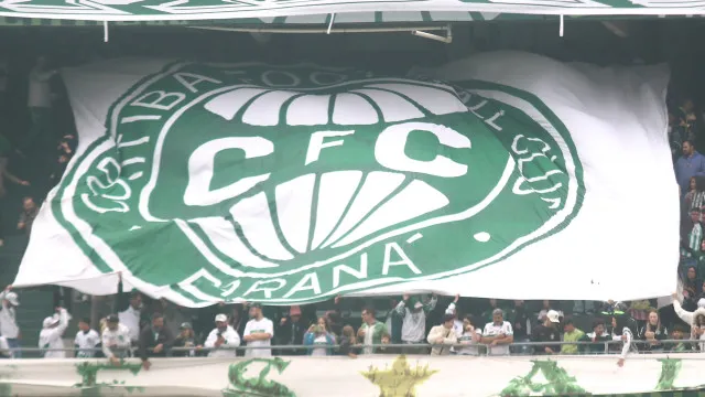 coritiba-tenta-reagir-apos-demissao-de-seabra-contra-vitoria-que-ainda-nao-venceu-fora-de-casa